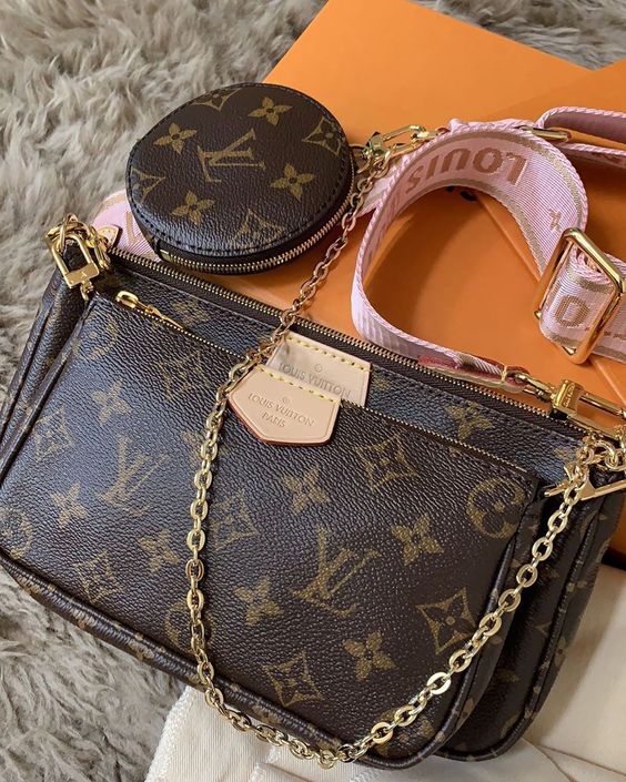 Louis Vuitton Multi-Pochette Bag in pink