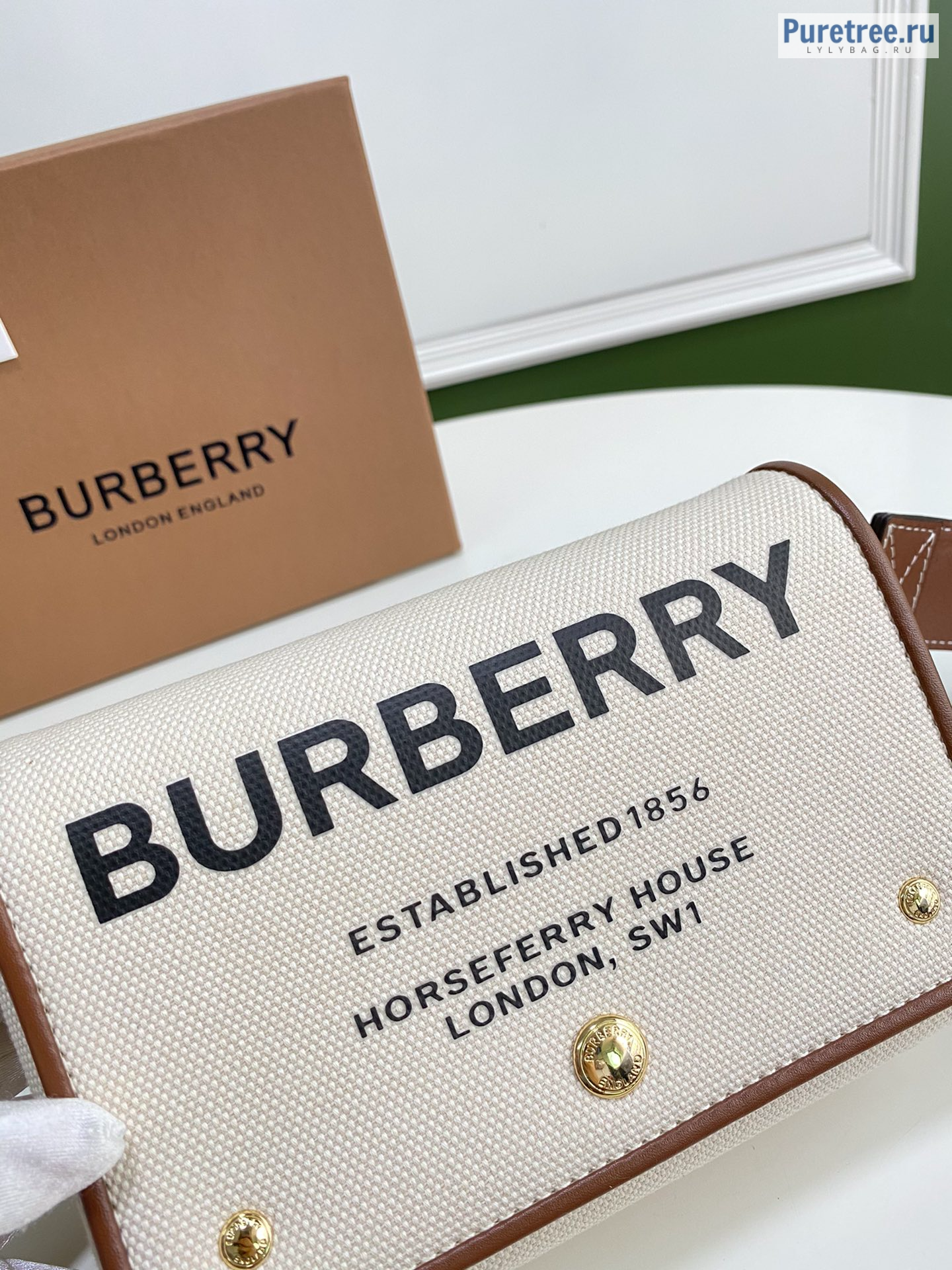 BURBERRY  Small Horseferry Crossbody Bag - 18 x 8 x 12cm