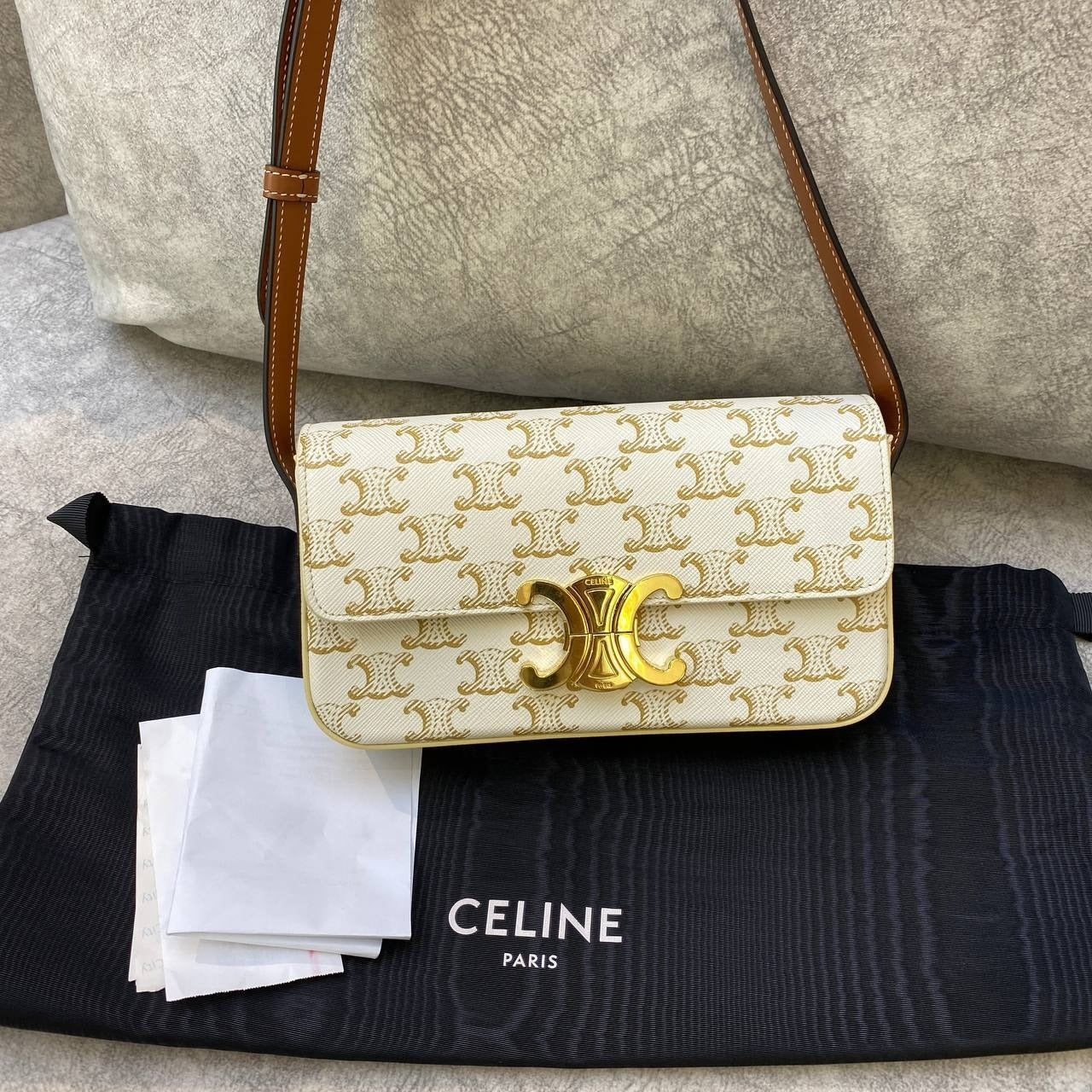 PREOWNED CELINE TRIOMPHE SHOULDER BAG IN TRIOMPHE CANVAS AND CALFSKIN