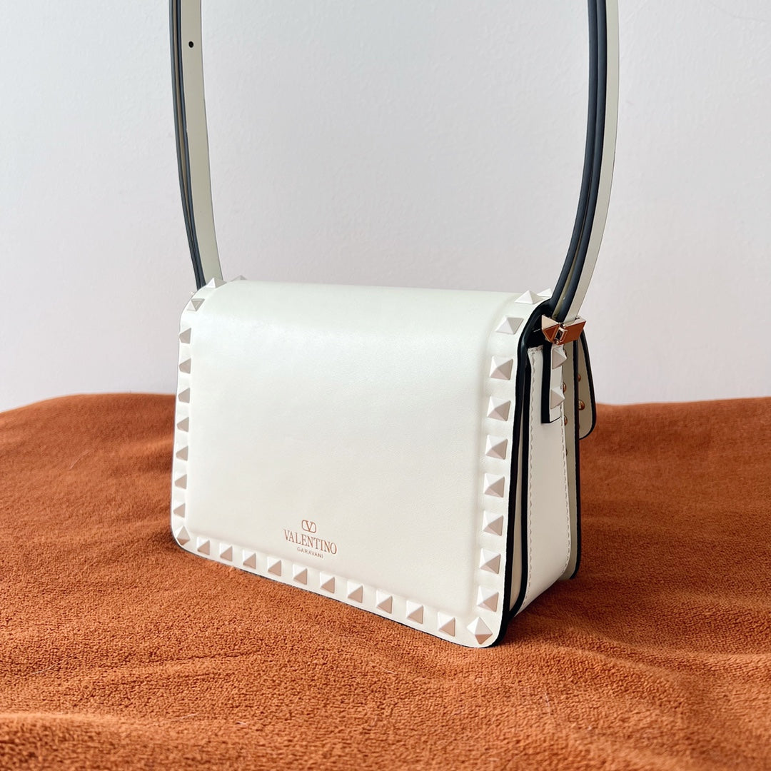 Valentino Garavani Rockstud Shoulder White Bag - 18.5x12x8cm