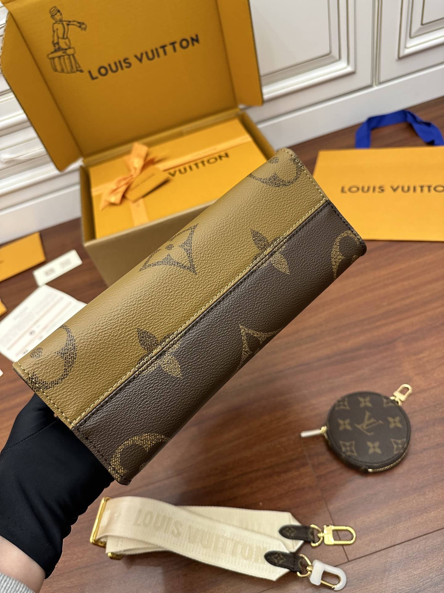 Louis Vuitton LV Neverfull Bag