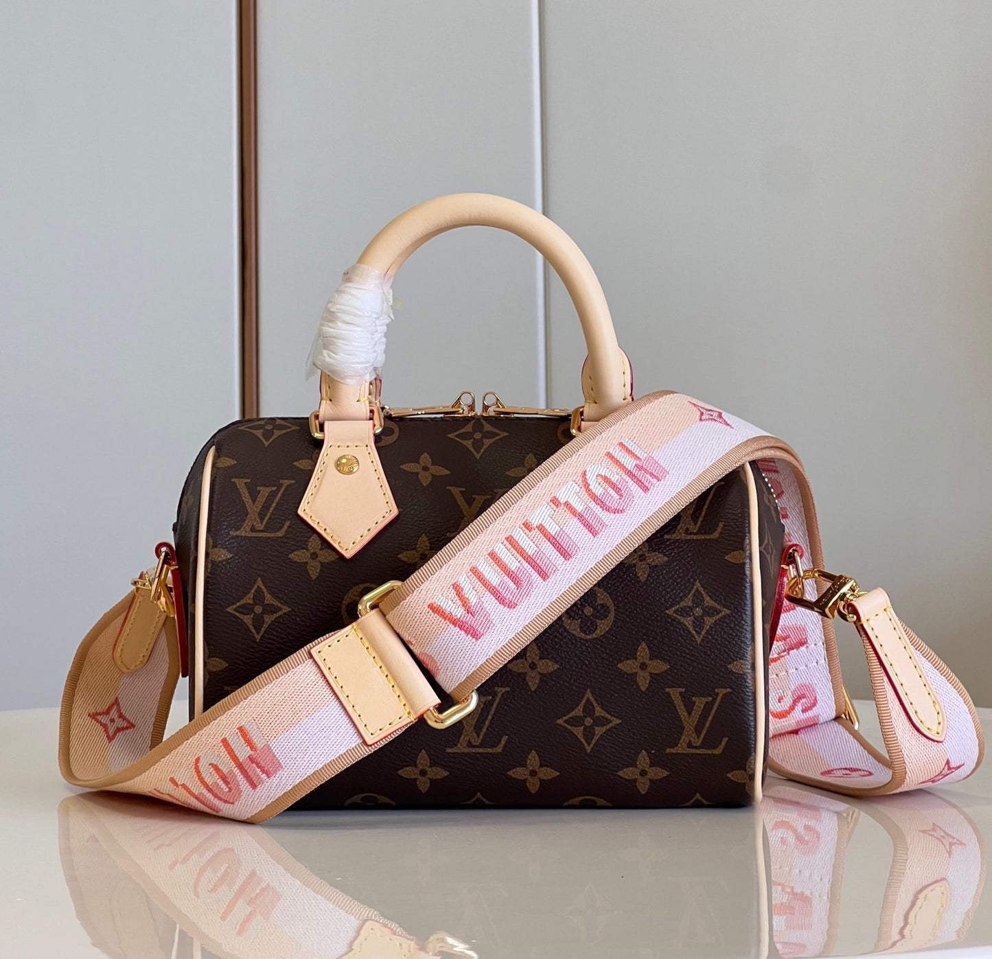 Louis Vuitton Speedy Bandoulière 20 Monogram Pink Strap - 20.5 x 13.5 x 12.0 cm