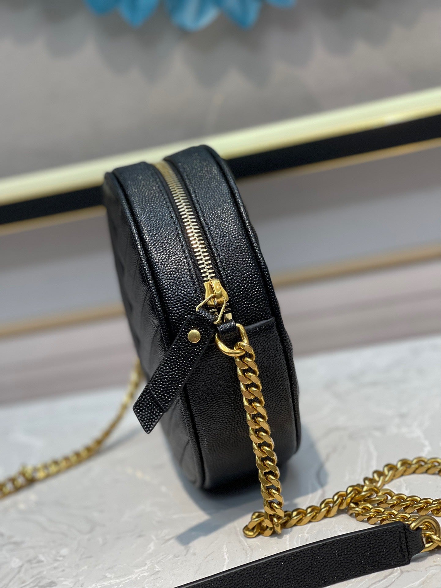 YSL Bolsa transversal Vinyle Redonda Black 17 x 17 x 5.5 cm