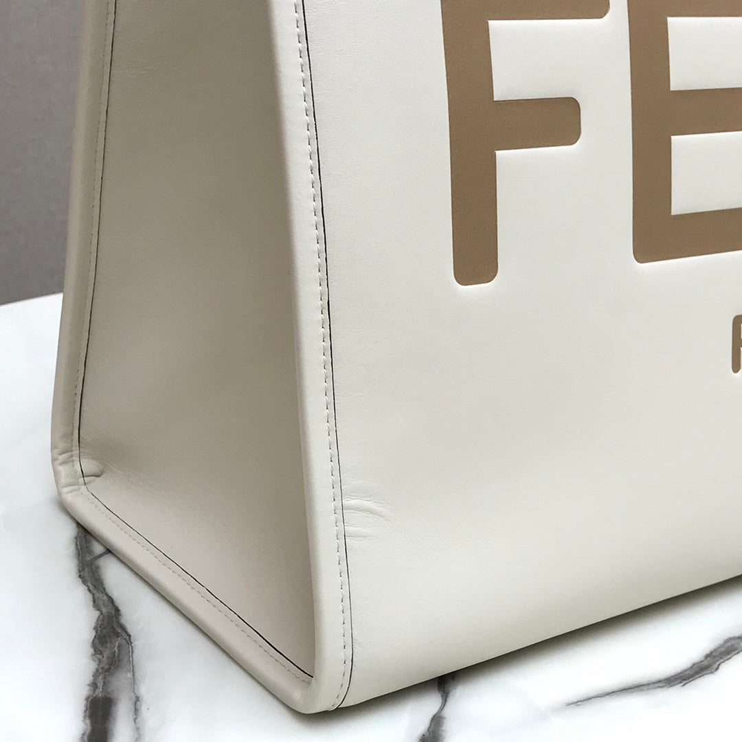 Fendi Tote 40cm White