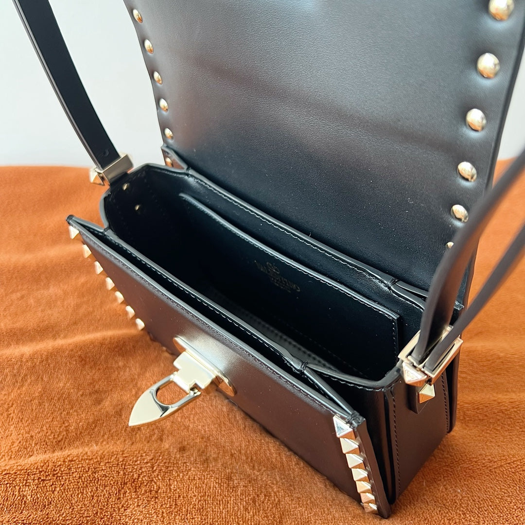 Valentino Garavani Rockstud Shoulder Black Bag - 18.5x12x8cm