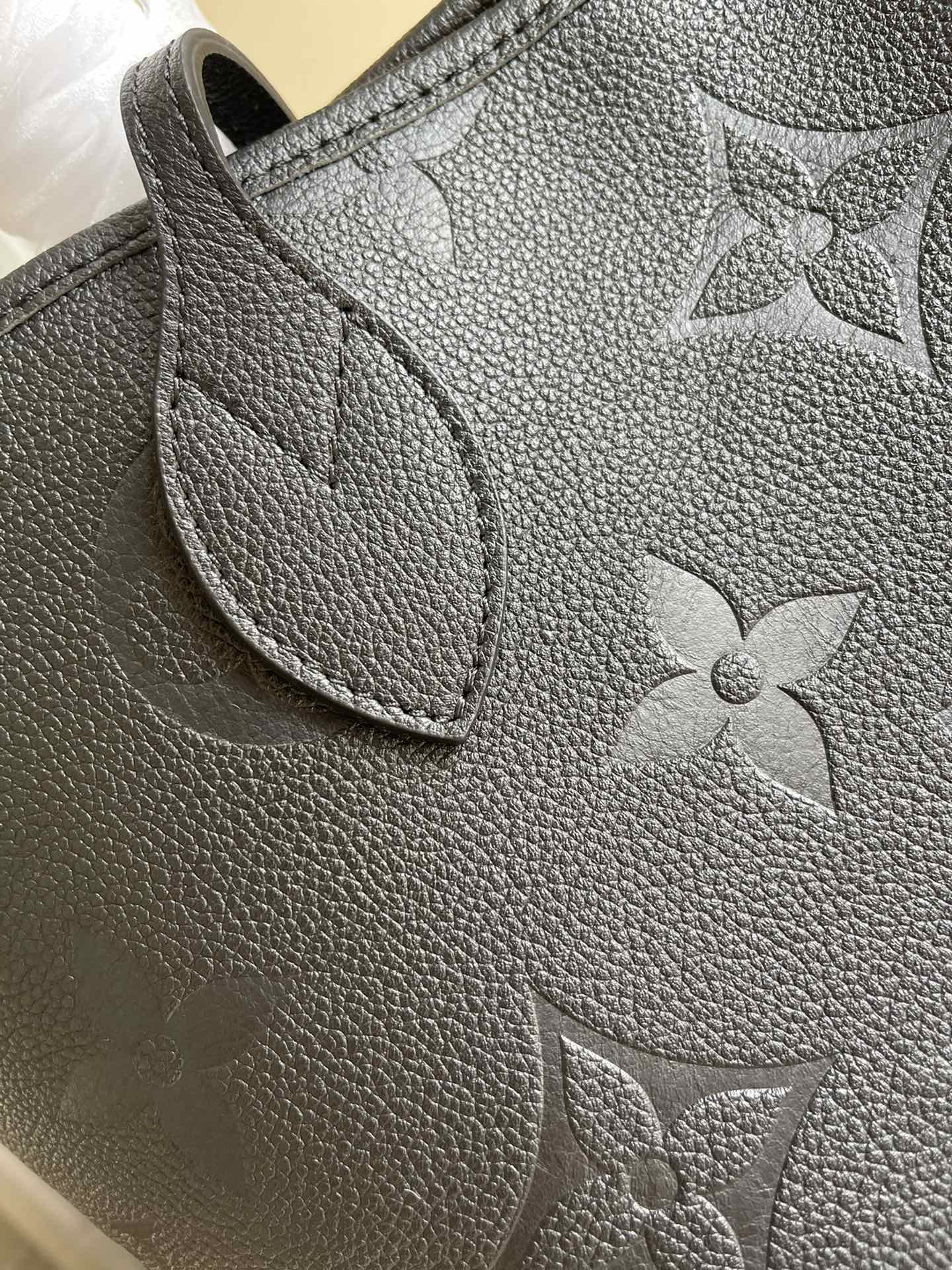 Louis Vuitton Tote Leather Bag