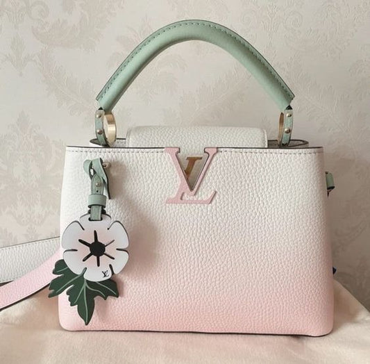 Bagsaaa Louis Vuitton Capucines MM White Flower Strap - 31.5 x 20 x 11 cm