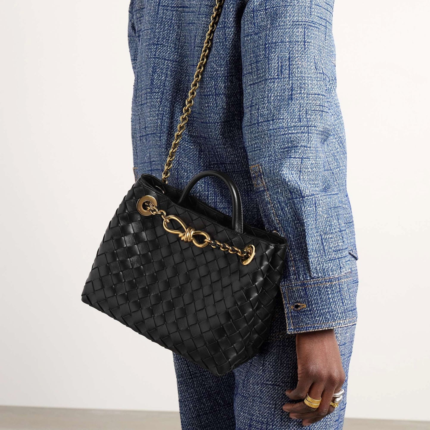 BOTTEGA VENETA Andiamo With Chain small intrecciato leather shoulder bag