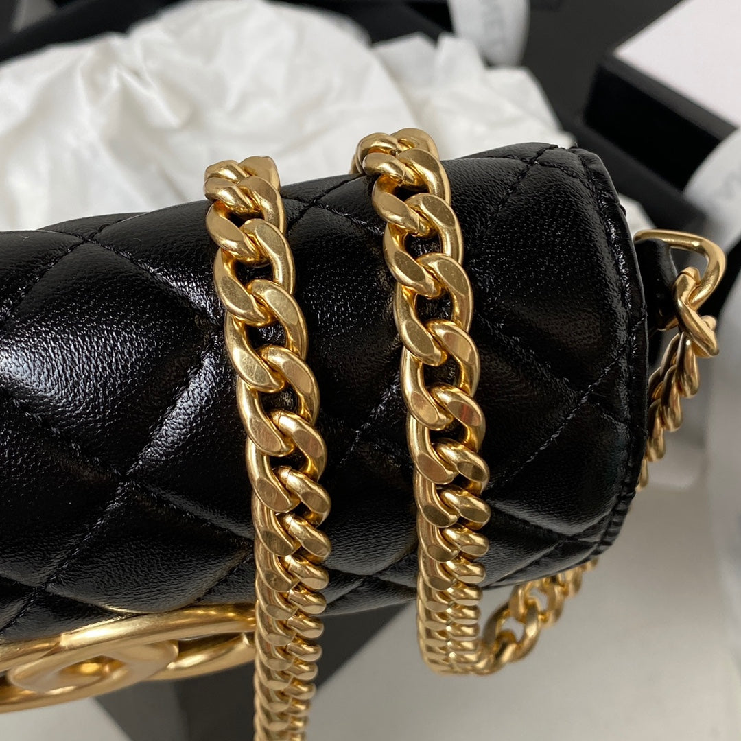 CL Shiny Lambskin Phone Holder Chain Flap Bag