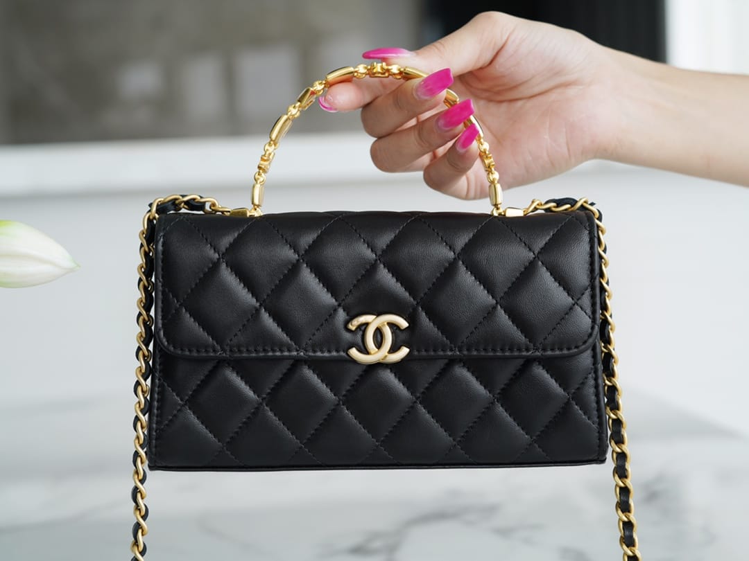 Authentic CHANEL 22B Kelly large black chain bag with enamel buckle AP2946 10×18×4.5cm