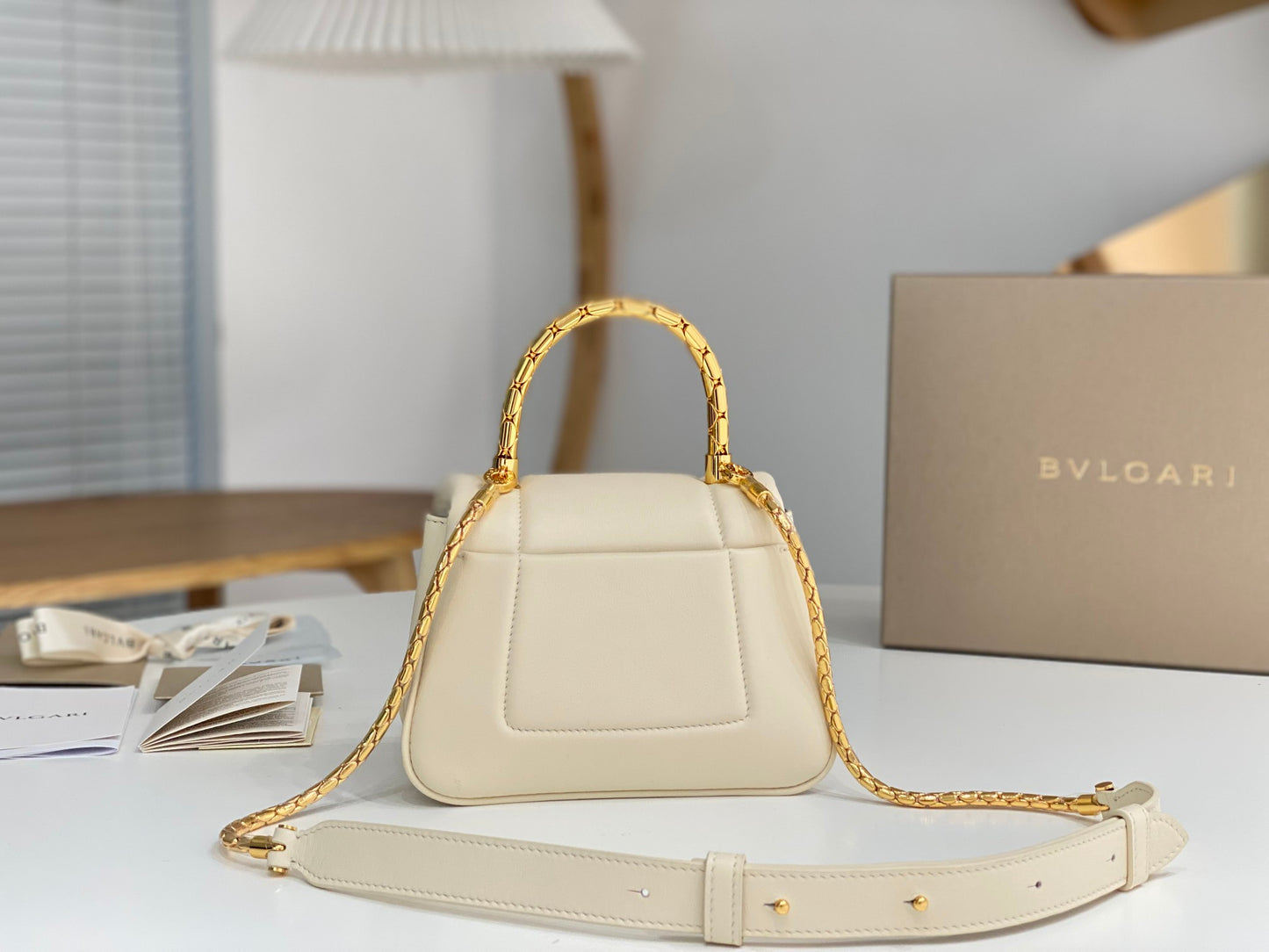 Bvlgari Serpenti Reverse Top Handle White Bag - 22.5 X 15 X 7cm