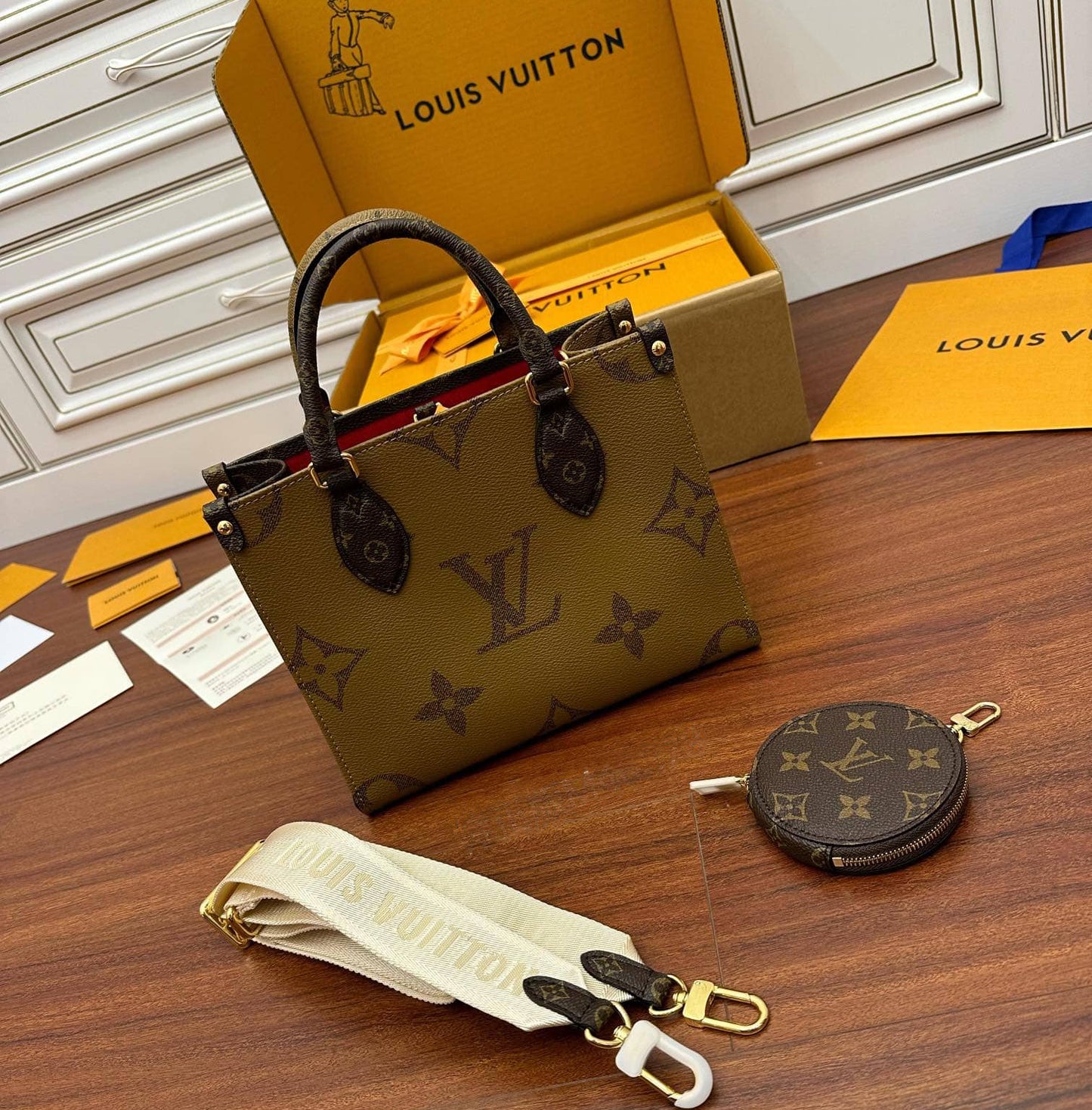 Louis Vuitton LV Neverfull Bag