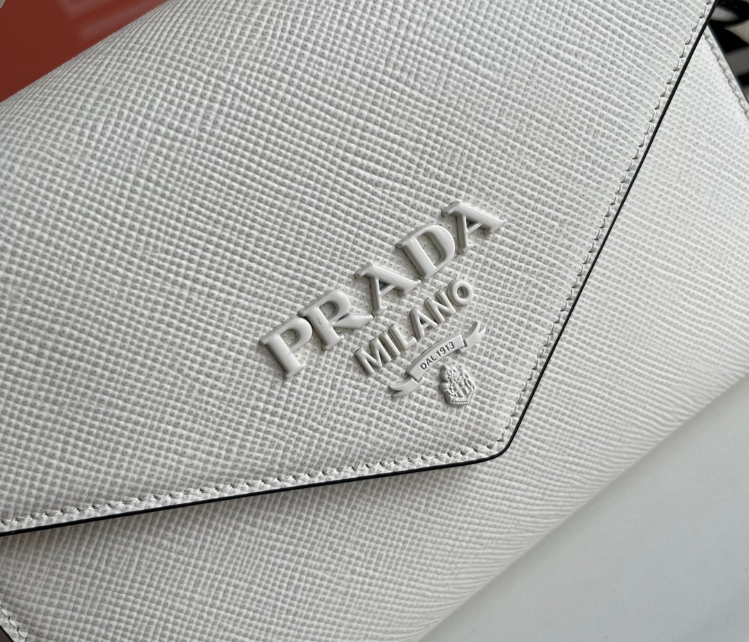 Prada Monochrome Saffiano 21 Leather Bag in White 21x14x6.5cm