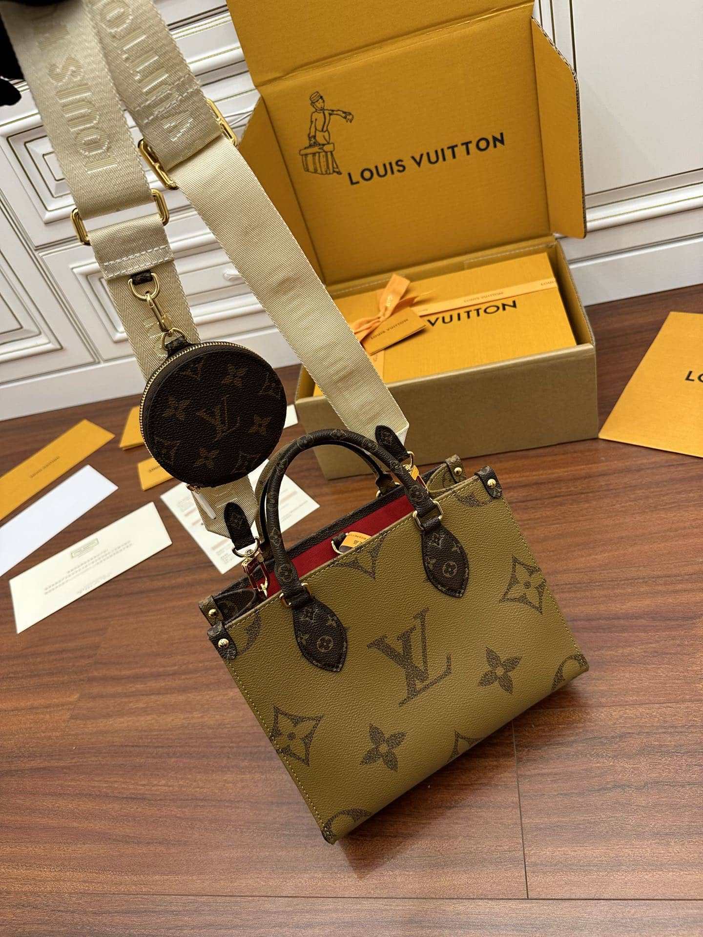 Louis Vuitton LV Neverfull Bag