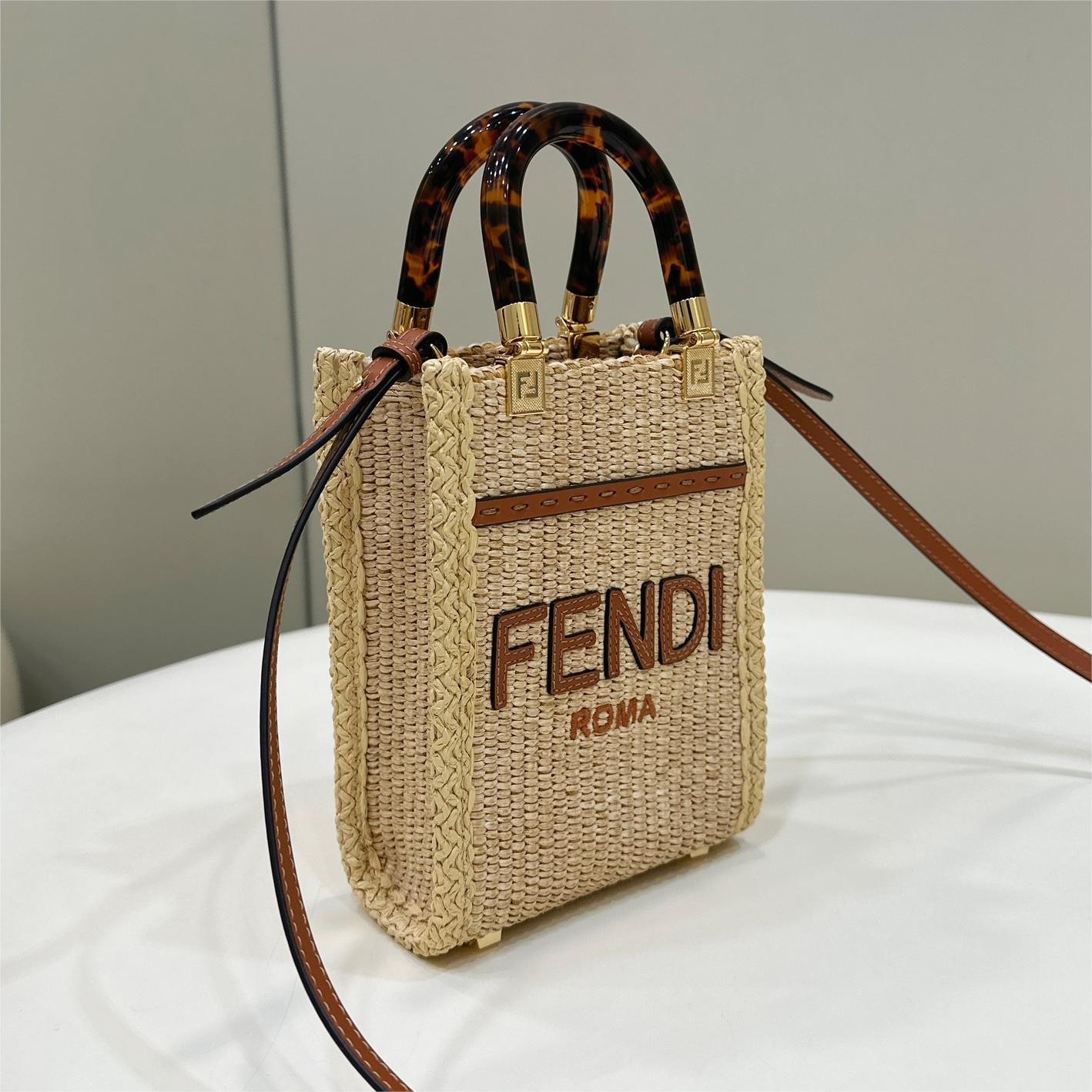 Fendi New Look Mini Square Bag Straw Size 13.5 x 5.5 x 18 cm