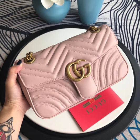 Gucci Marmont matelassé shoulder bag in Pink