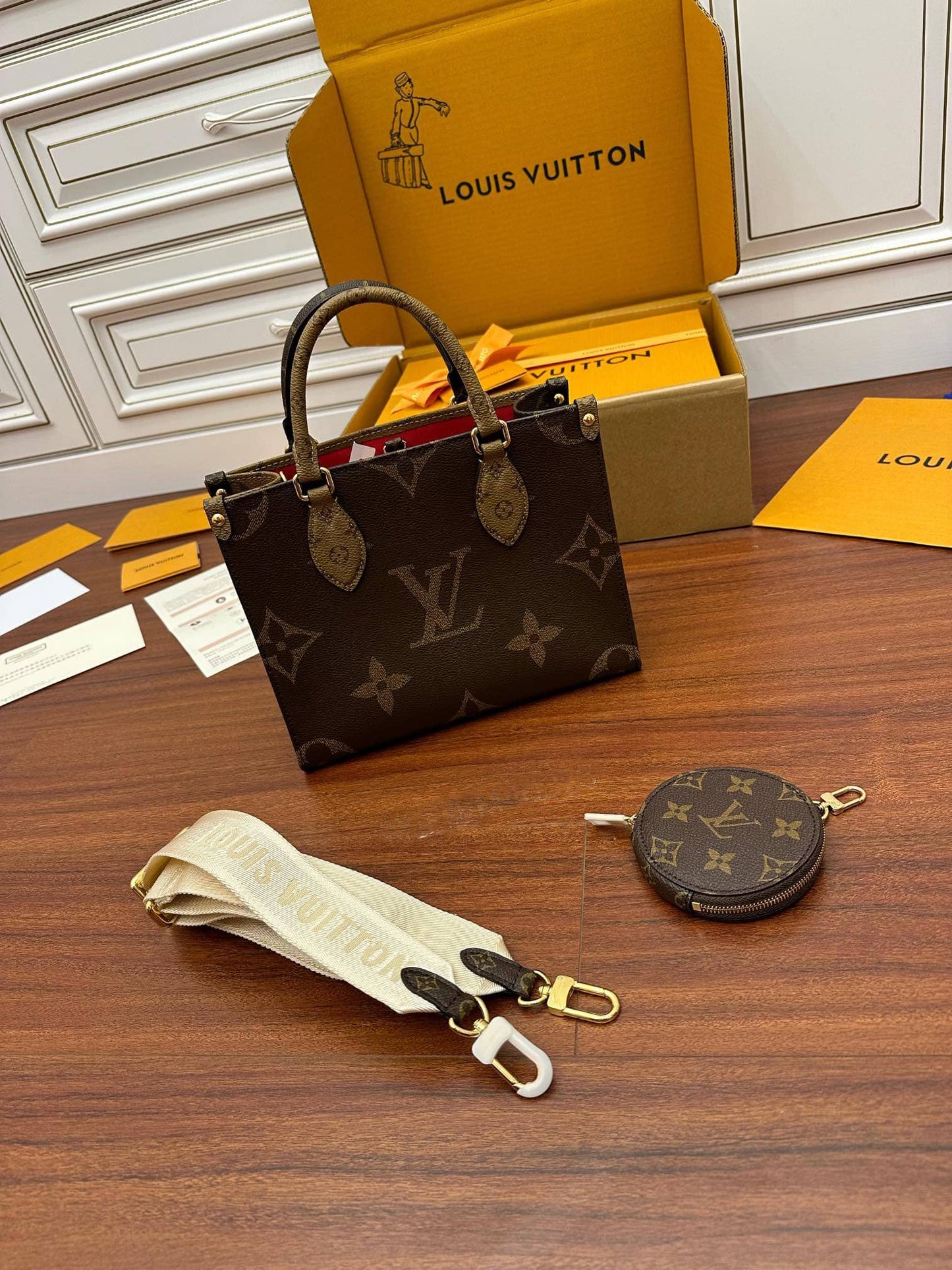 Louis Vuitton LV Neverfull Bag