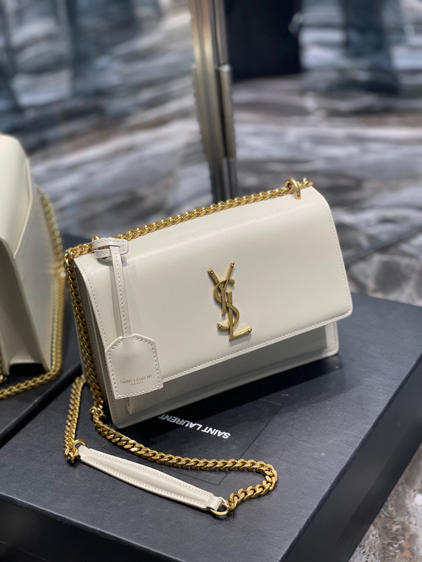 YSL Medium Sunset Bag 22 White Lambskin Gold Tone 22 x 16 x 8cm